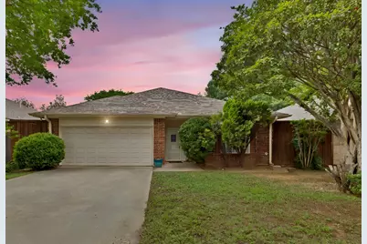 299 Boliver Avenue, Lake Dallas, TX 75065 - Photo 1