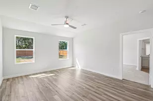 3026 River Birch Dr, Dallas, TX 75253 - Photo 6