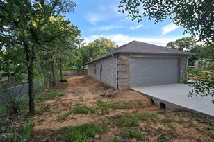 203 NW 32nd St, Mineral Wells, TX 76067 - Photo 6