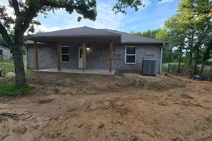 203 NW 32nd St, Mineral Wells, TX 76067 - Photo 4