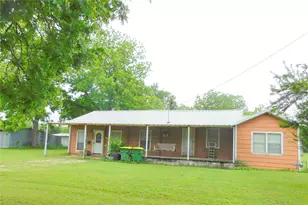 705 Mulberry Ave, Hubbard, TX 76648 - Photo 2