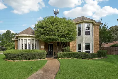 3710 Falcon Lake Drive, Arlington, TX 76016 - Photo 1