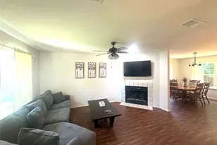 1212 Eagle Lake Dr, Azle, TX 76020 - Photo 2