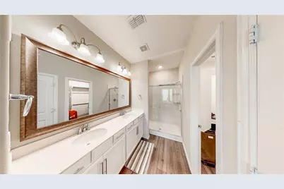 9828 Michael Irvin Street, Irving, TX 75063 - Photo 16
