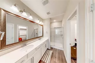 9828 Michael Irvin St, Irving, TX 75063 - Photo 16