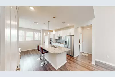 9828 Michael Irvin Street, Irving, TX 75063 - Photo 8