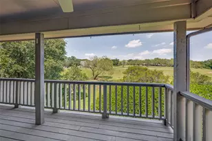 3 Oak Village Ct, Trophy Club, TX 76262 - Photo 2