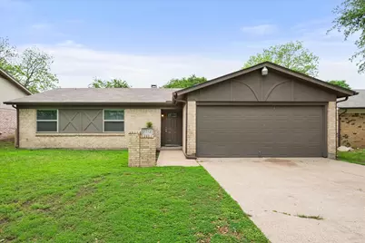 2512 Colleen Drive, Arlington, TX 76016 - Photo 1
