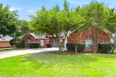 3812 Gentle Springs Drive, Arlington, TX 76001 - Photo 1