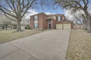 1521 Stratford Dr, Mansfield, TX 76063 - Photo 2