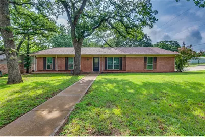 5500 Woodland Hills Drive, Denton, TX 76208 - Photo 1