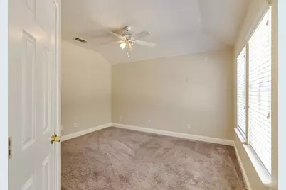 4033 Carver Court, Irving, TX 75061 - Photo 10