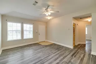 4033 Carver Ct, Irving, TX 75061 - Photo 4