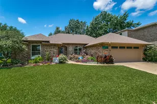3709 Fieldcrest Ln, Bedford, TX 76021 - Photo 2