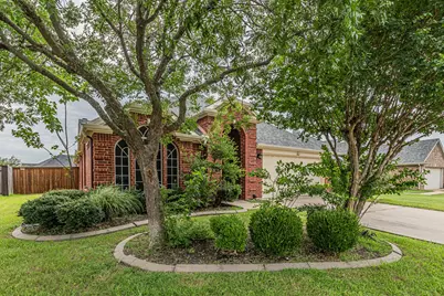 611 Primavera Drive, Arlington, TX 76002 - Photo 1