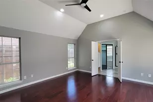 9726 Windy Hollow Dr, Irving, TX 75063 - Photo 16