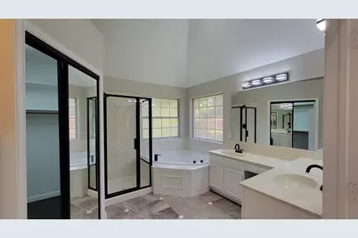 9726 Windy Hollow Drive, Irving, TX 75063 - Photo 18