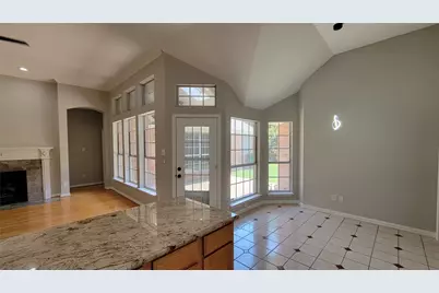 9726 Windy Hollow Drive, Irving, TX 75063 - Photo 6