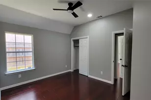 9726 Windy Hollow Dr, Irving, TX 75063 - Photo 14