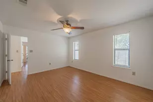 700 Mann Ct, Cleburne, TX 76033 - Photo 6
