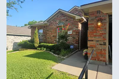 4919 Saddlehorn Drive, Arlington, TX 76017 - Photo 1