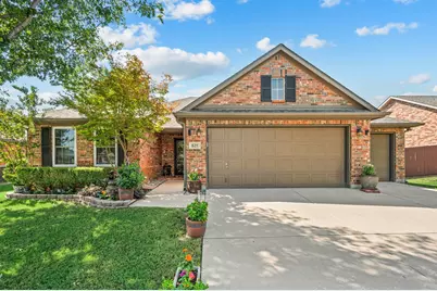 829 Sequoia Way, Saginaw, TX 76131 - Photo 1