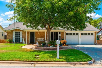 2508 Bent Tree Lane, Arlington, TX 76016 - Photo 1