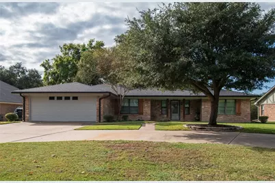 5217 Links Drive, Waco, TX 76708 - Photo 1