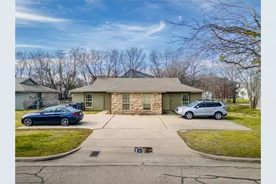 1423 Daughtrey Avenue, Waco, TX 76706 - Photo 1