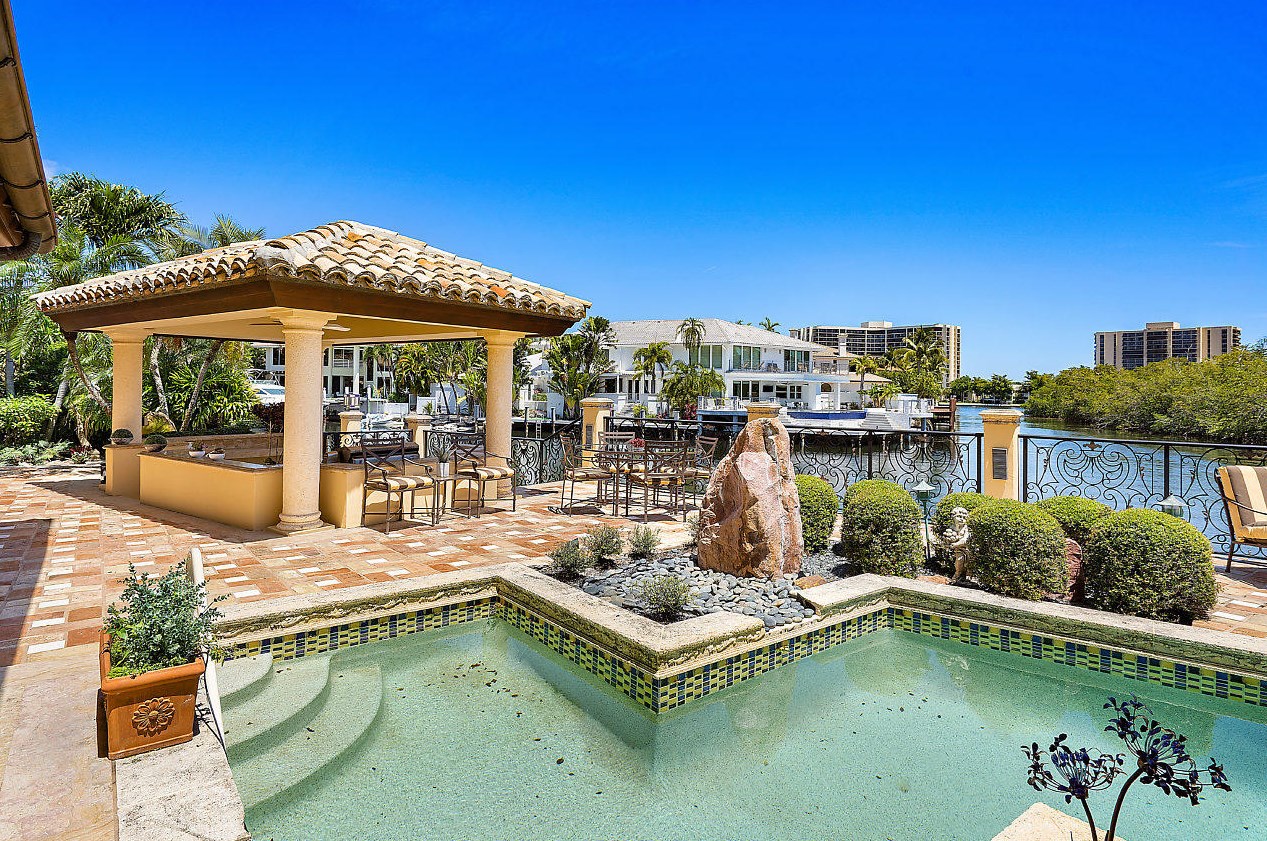 4976 Sanctuary Ln, Boca Raton FL 33431-5211 exterior