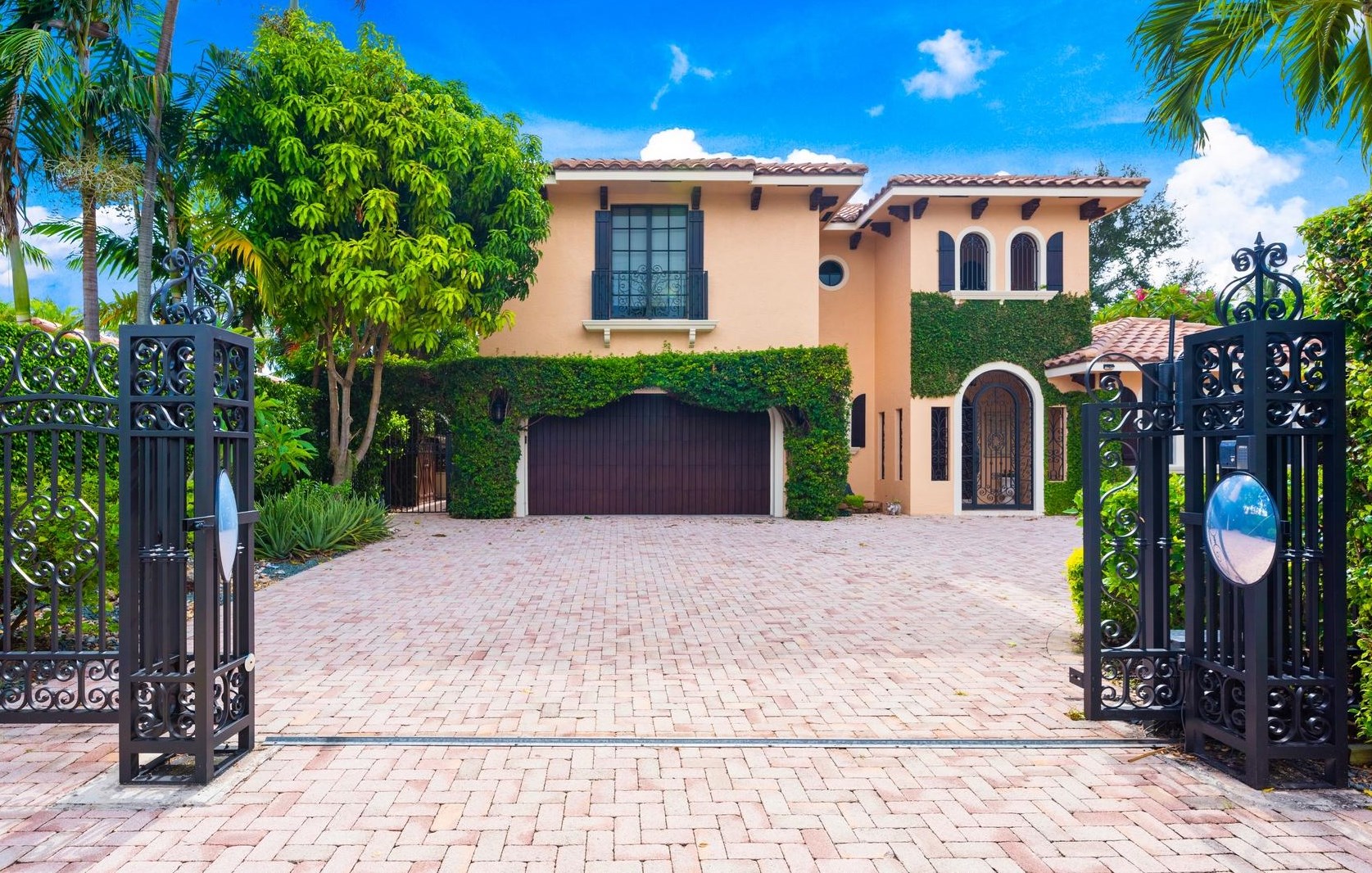 340 Spanish Trail Ct, Boca Raton, FL 33432-1716