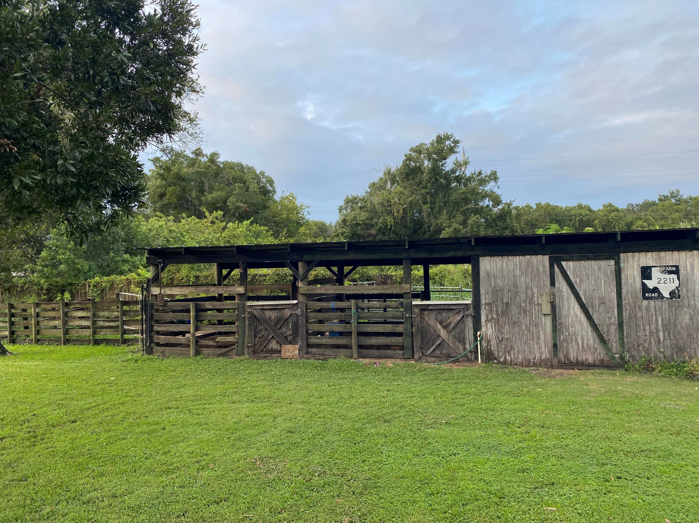 1859 3rd Ln, Okeechobee, FL 34972-2823