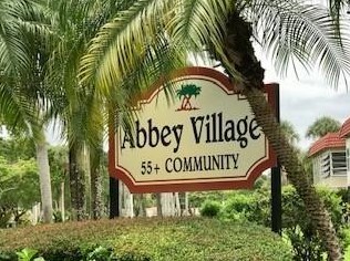 19 Abbey Ln #203, Delray Beach, FL 33446