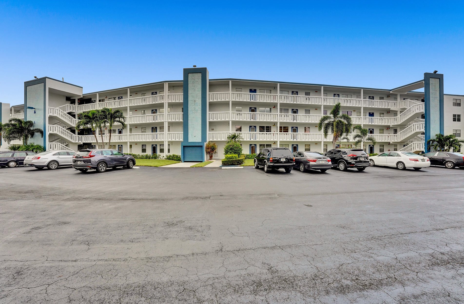 2008 Exeter A, Boca Raton FL  33434-4846 exterior