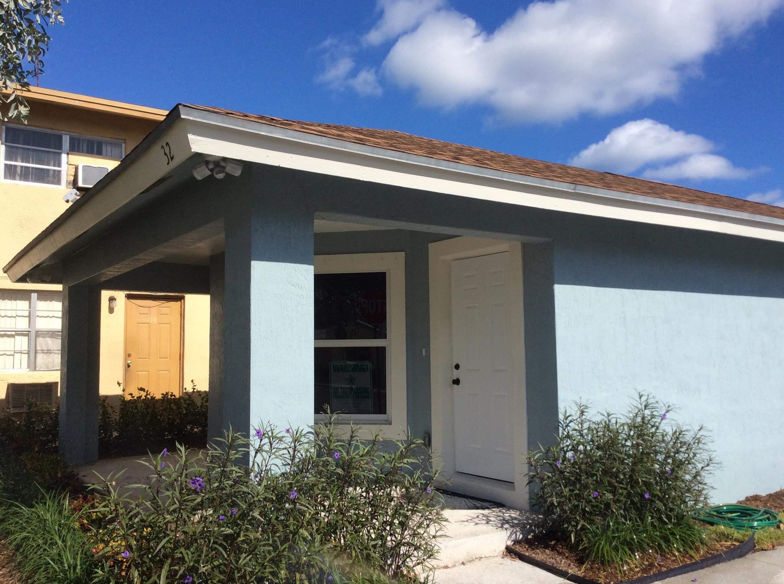 32 S E St, Lake Worth, FL 33460