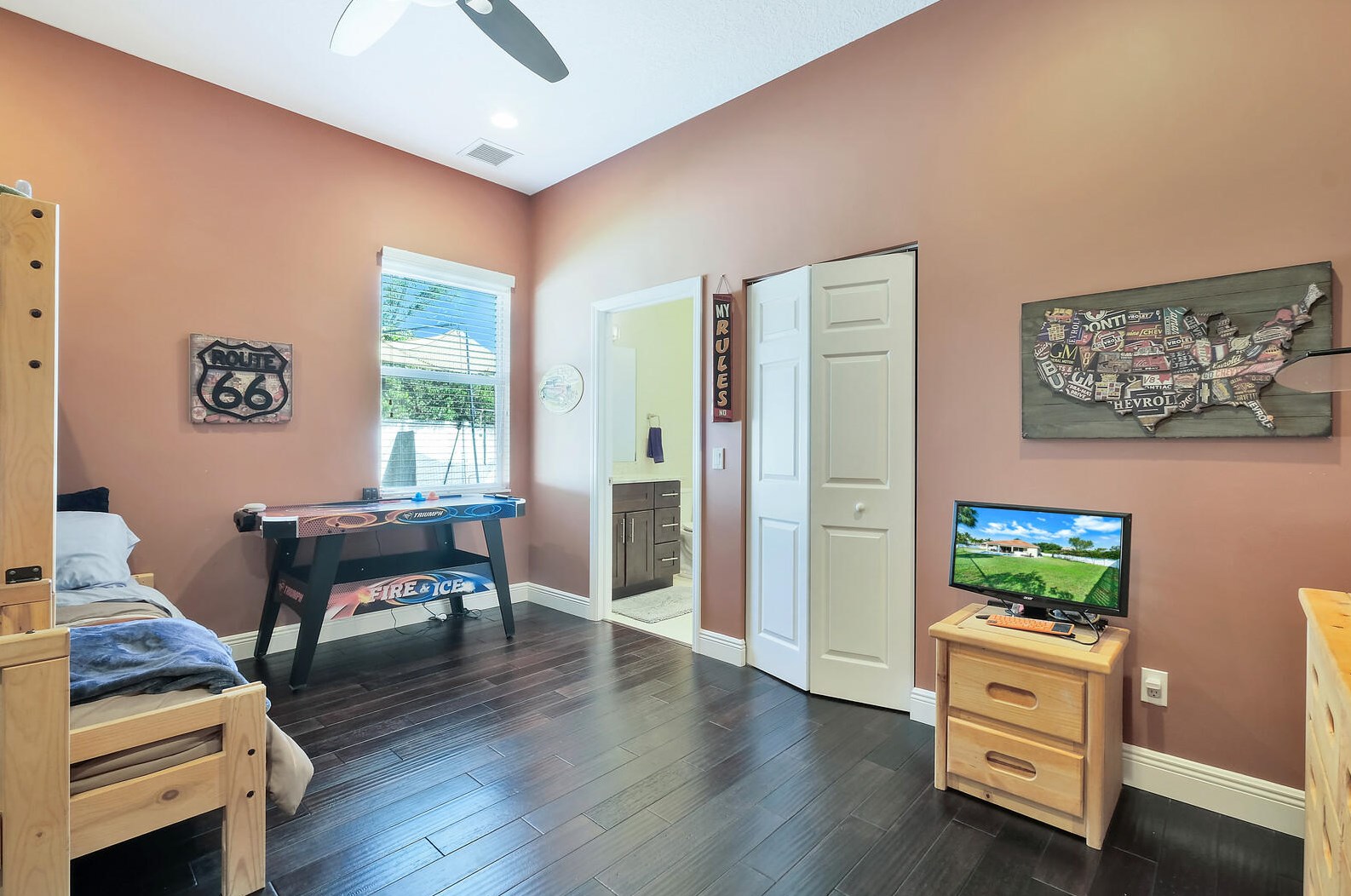 5329 Oakmont Vlg Cir, Lake Worth FL 33463-8202 exterior