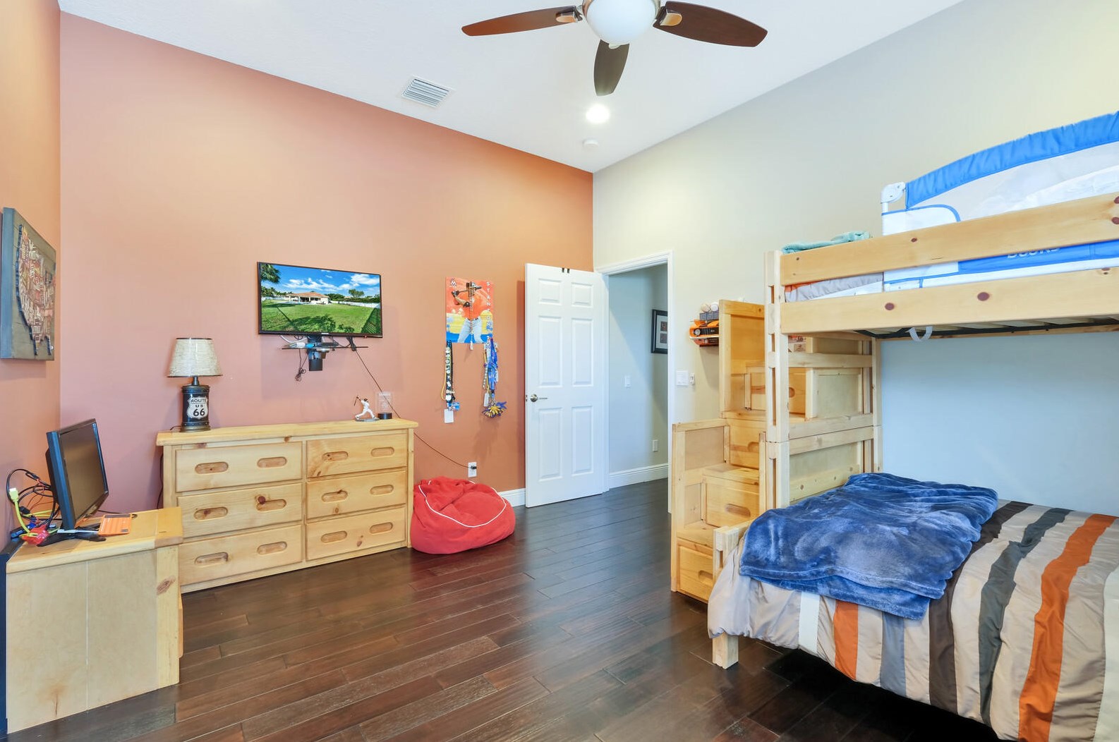 5329 Oakmont Vlg Cir, Lake Worth FL 33463-8202 exterior