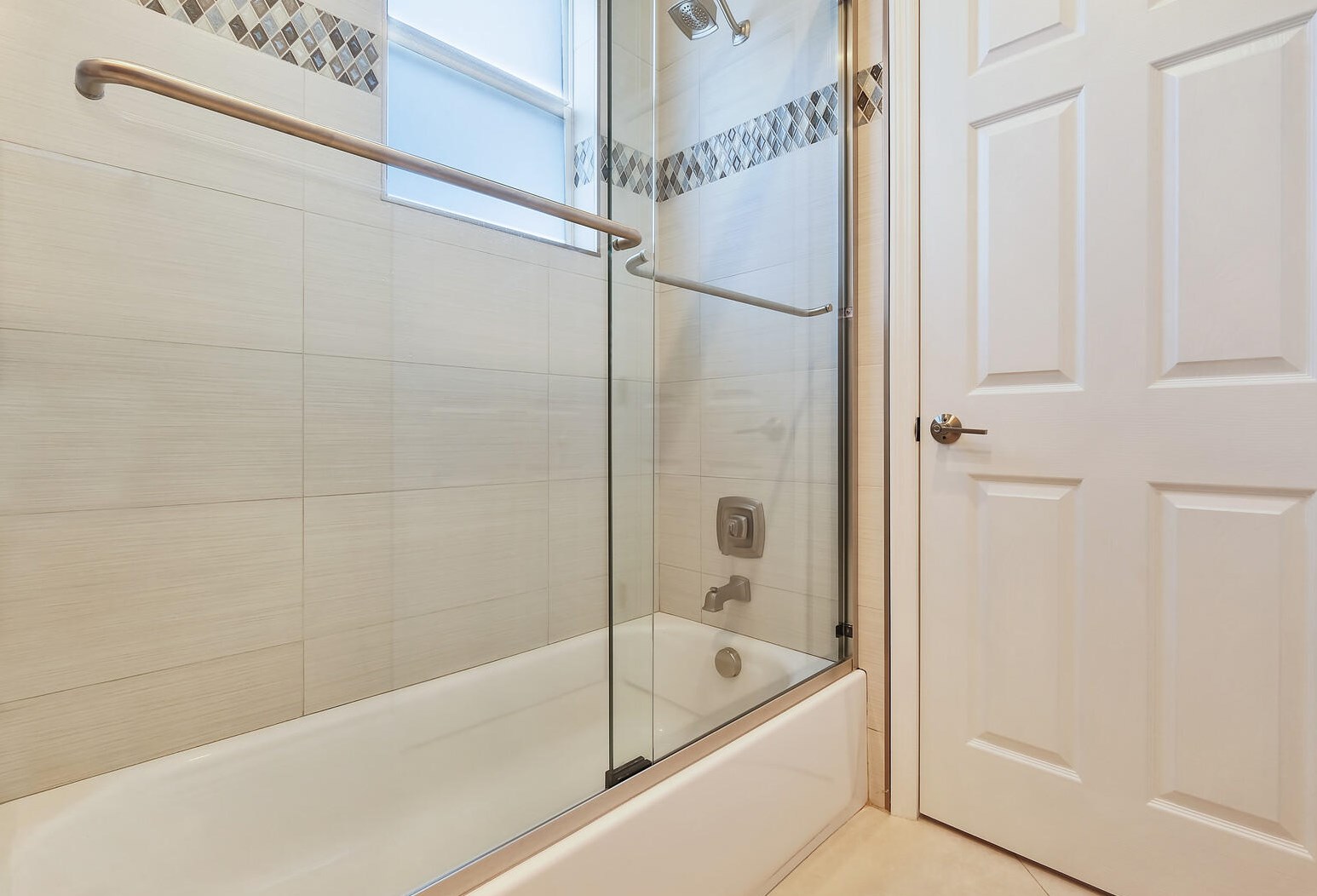 5329 Oakmont Vlg Cir, Lake Worth FL 33463-8202 exterior