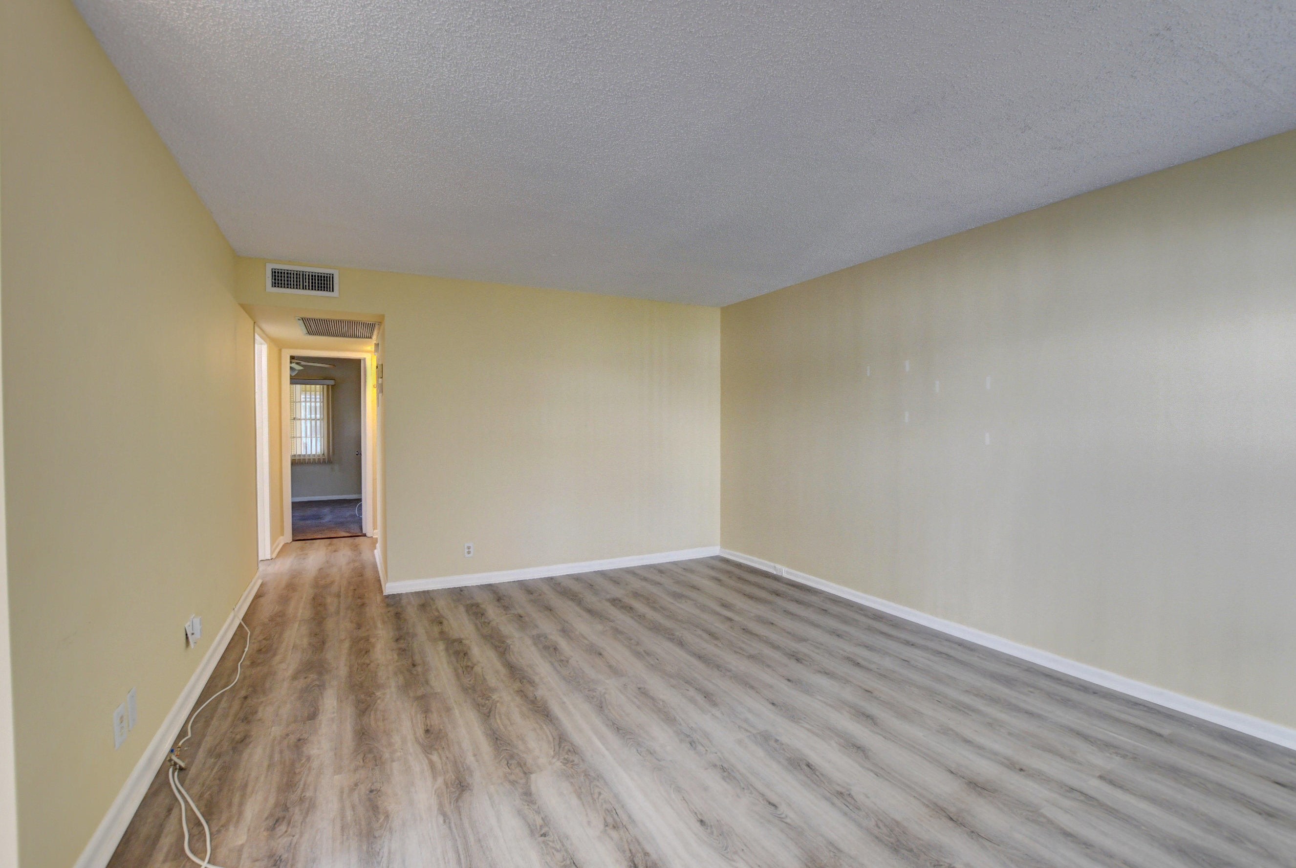 305 Fanshaw H, Boca Raton FL  33434-3049 exterior