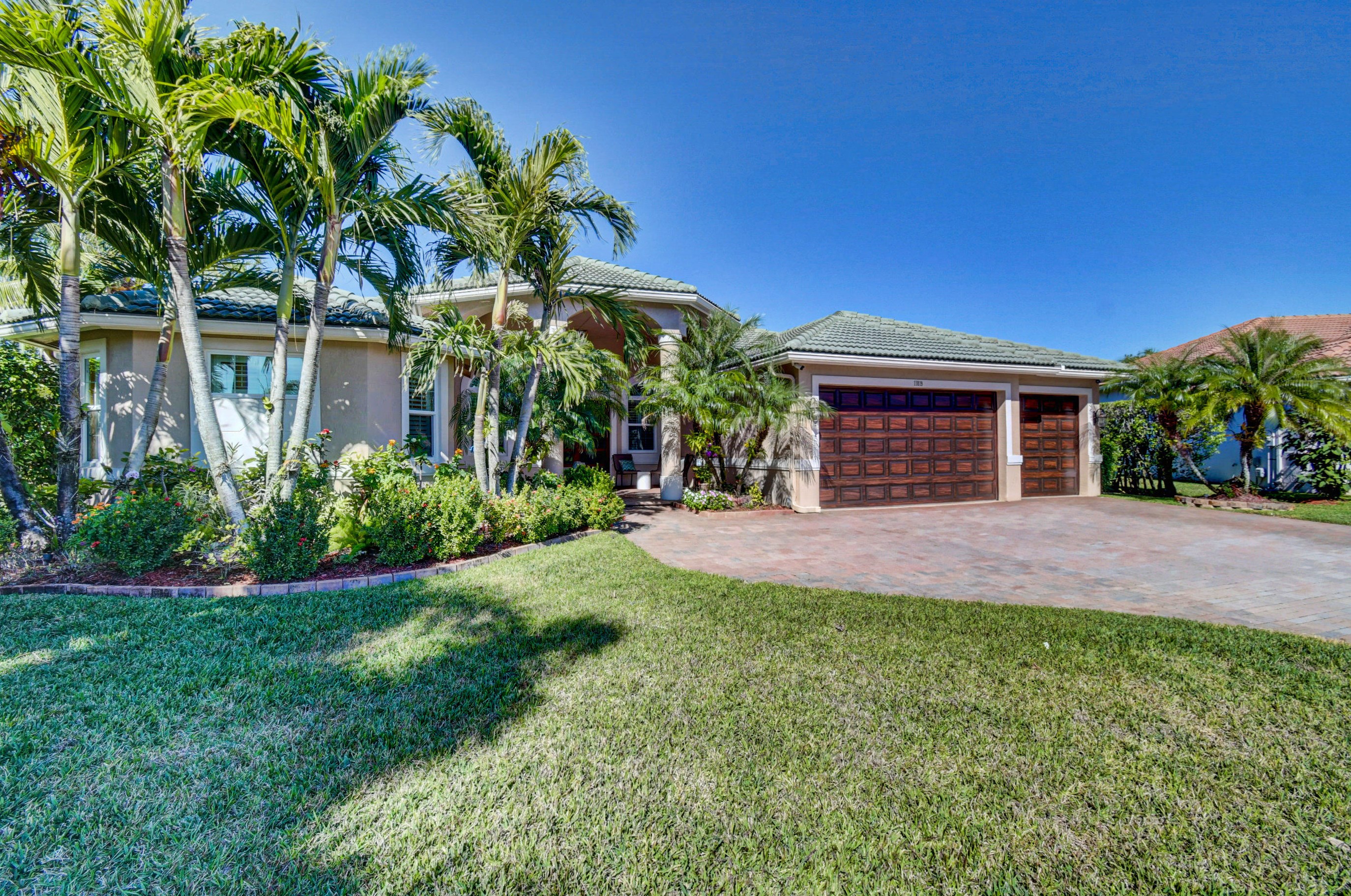 11819 Osprey Point Cir, Lake Worth, FL 33449-8370