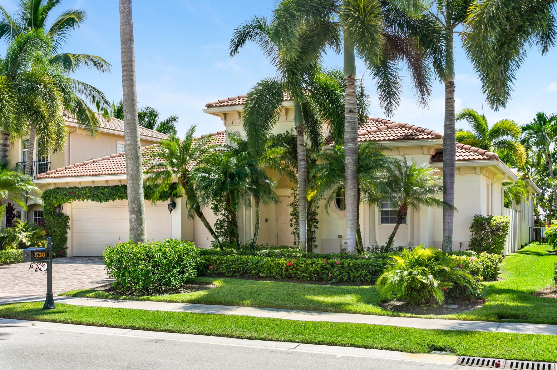 530 Les Jardin Dr, West Palm Beach, FL 33410-1608