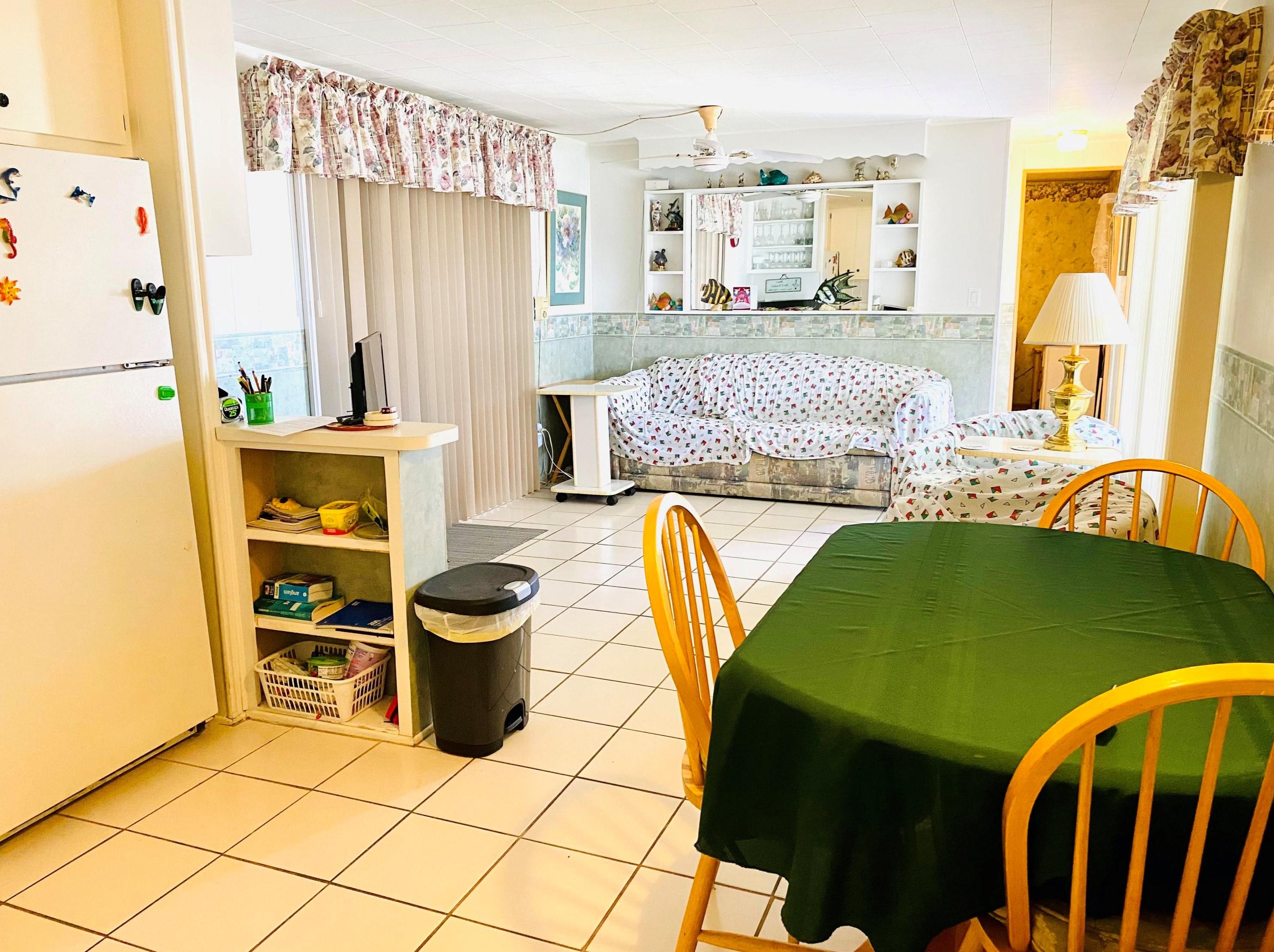 4060 Mockingbird Dr, Boynton Beach FL 33436-2661 exterior