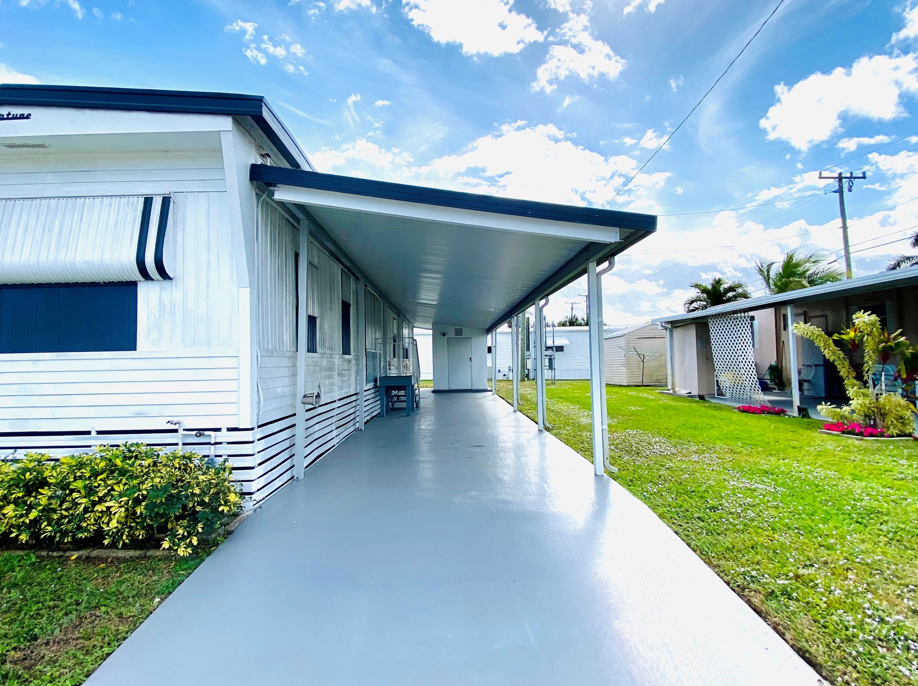 4060 Mockingbird Dr, Boynton Beach, FL 33436-2632