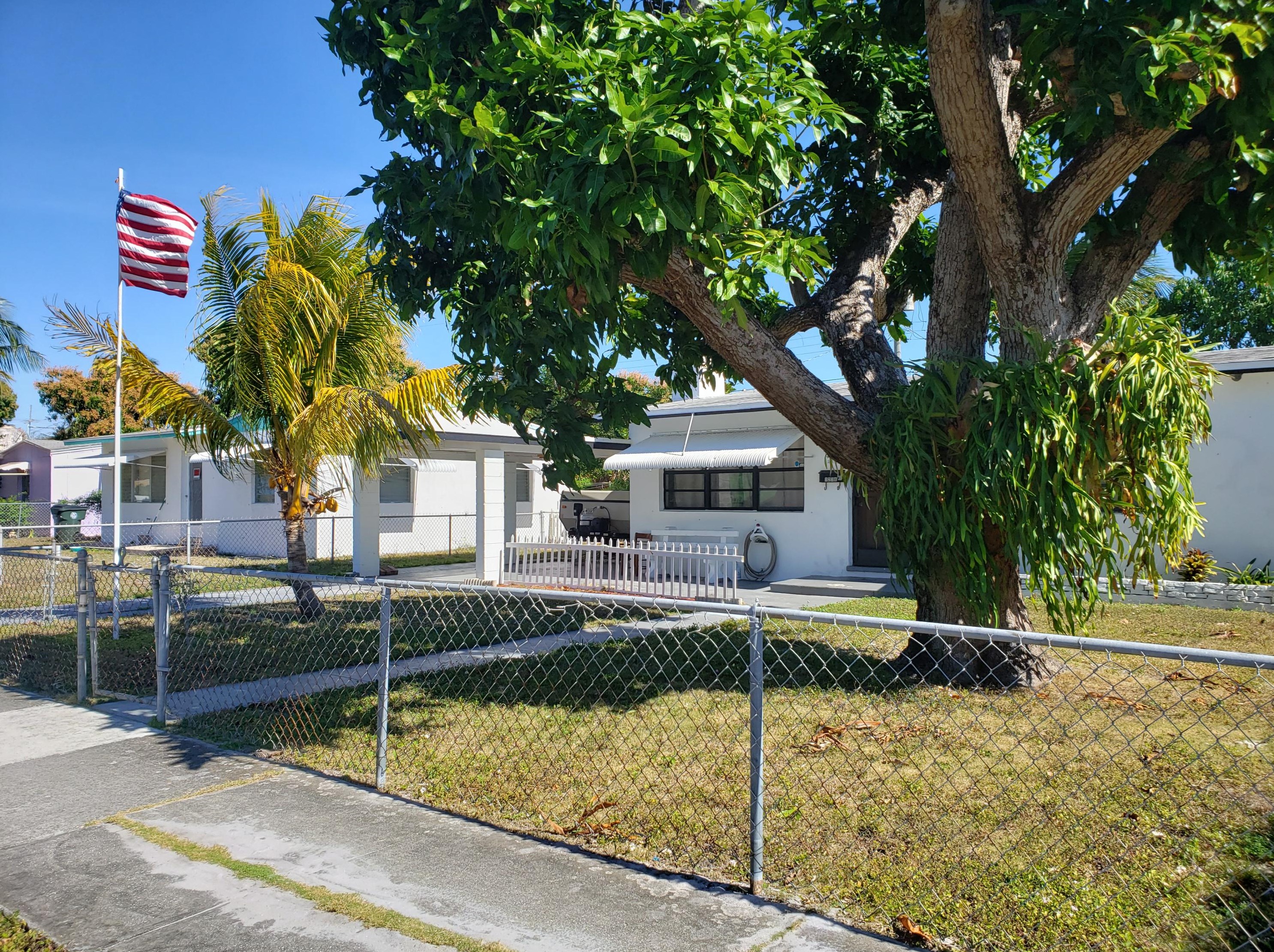 1238 C St, Lake Worth, FL 33460-2053