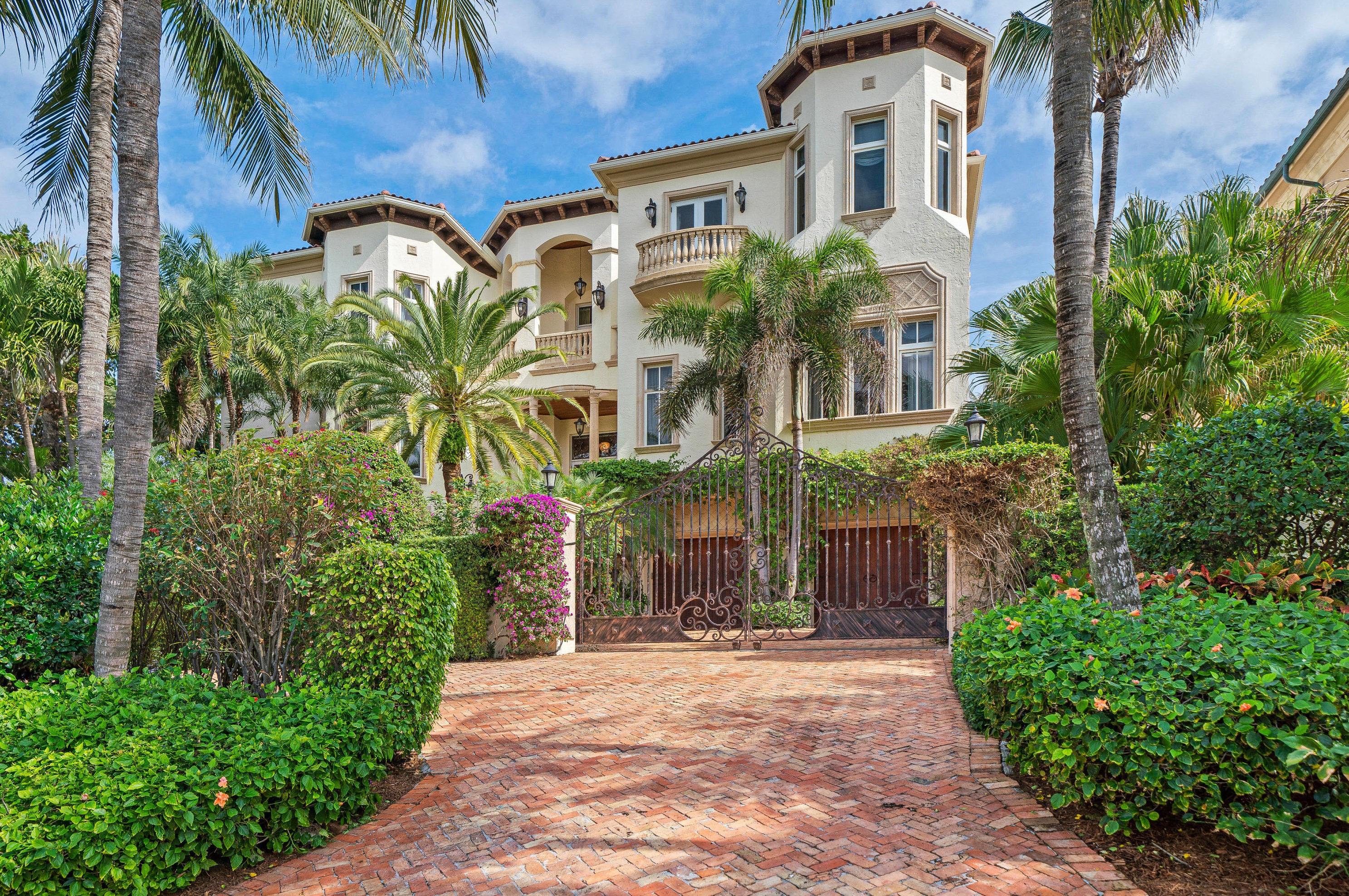 4117 S Ocean Blvd, Boca Raton, FL 33487
