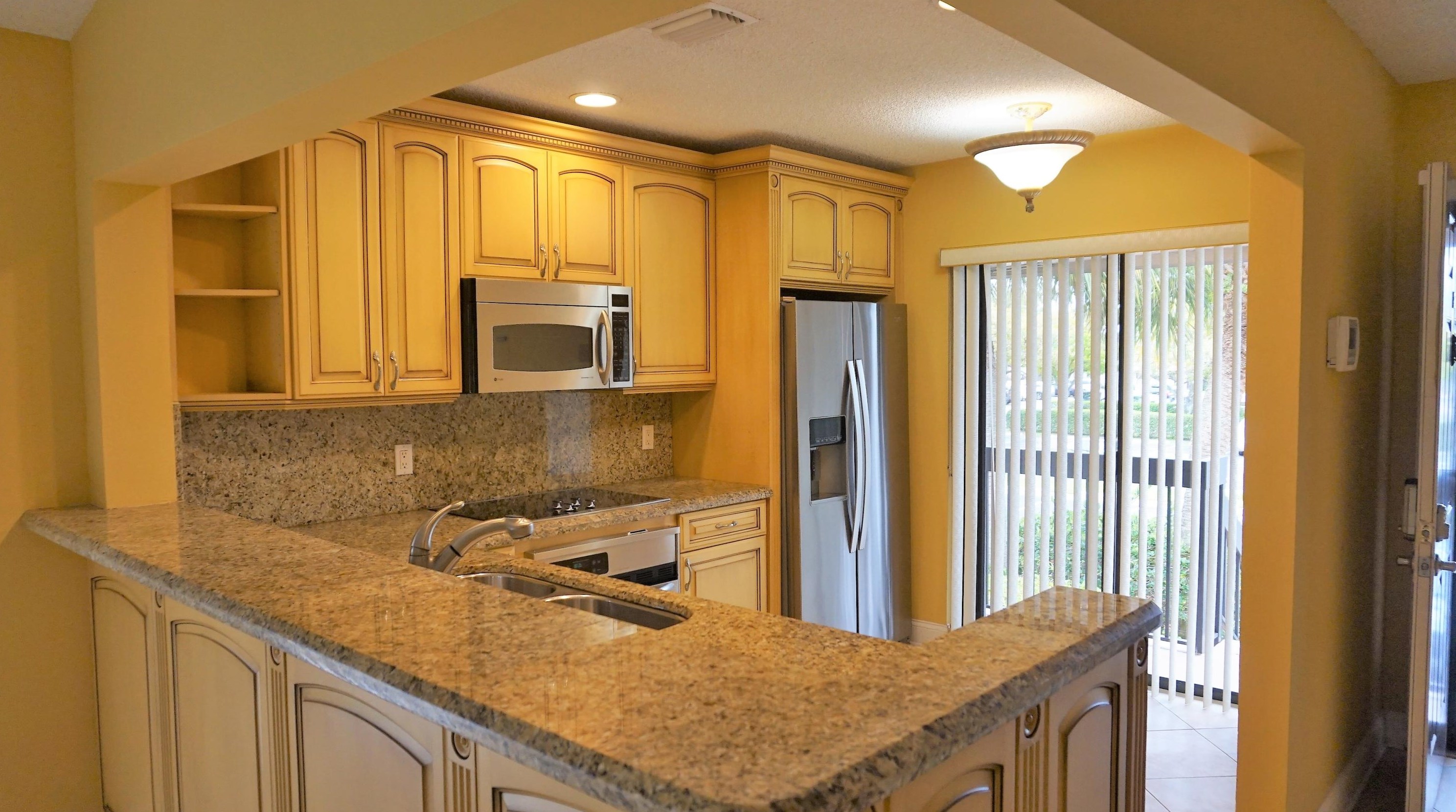 351 Club Cir Apt 210, Boca Raton, FL 33487