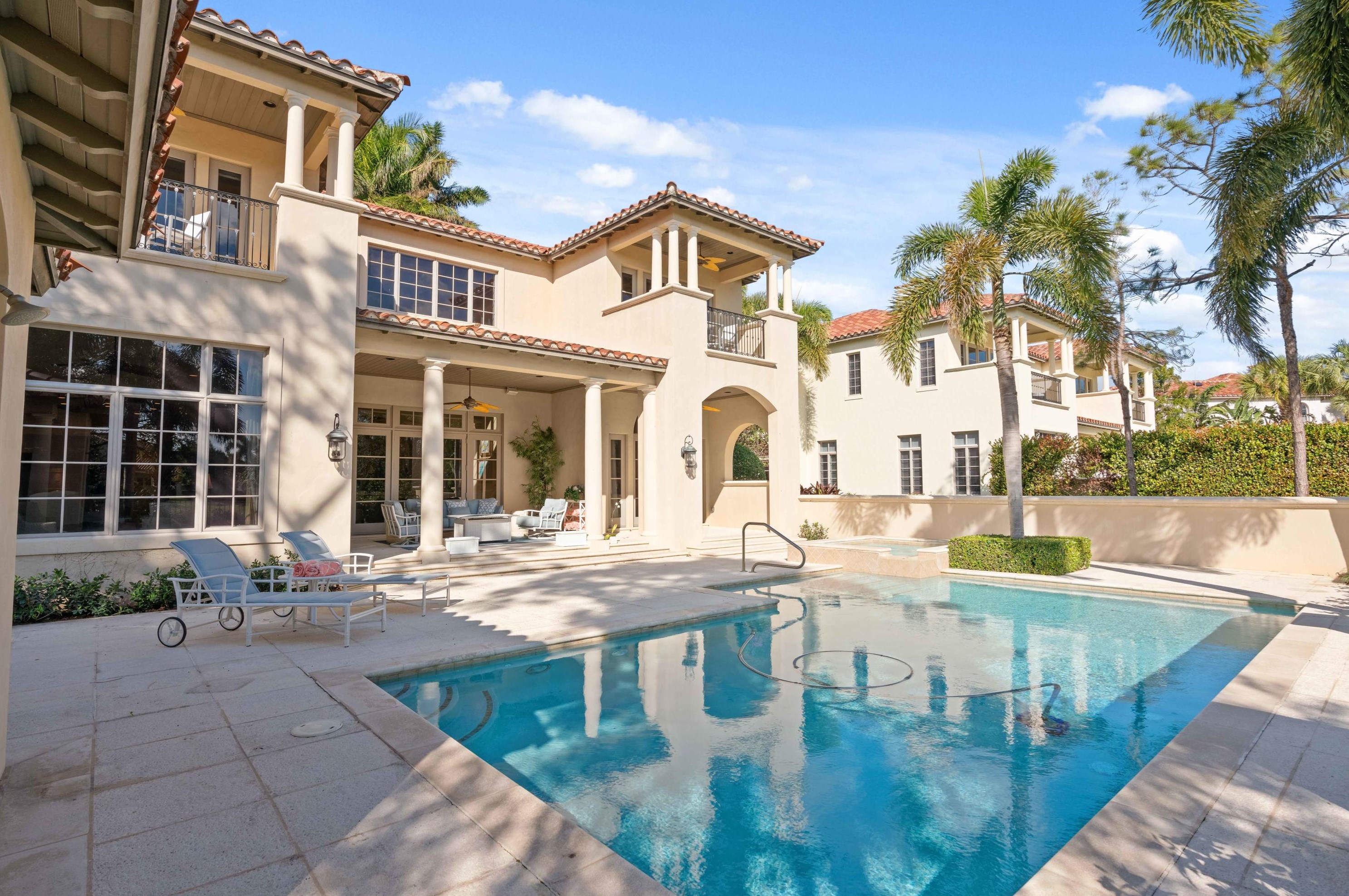 527 Bald Eagle Dr, Jupiter FL  33477-4205 exterior