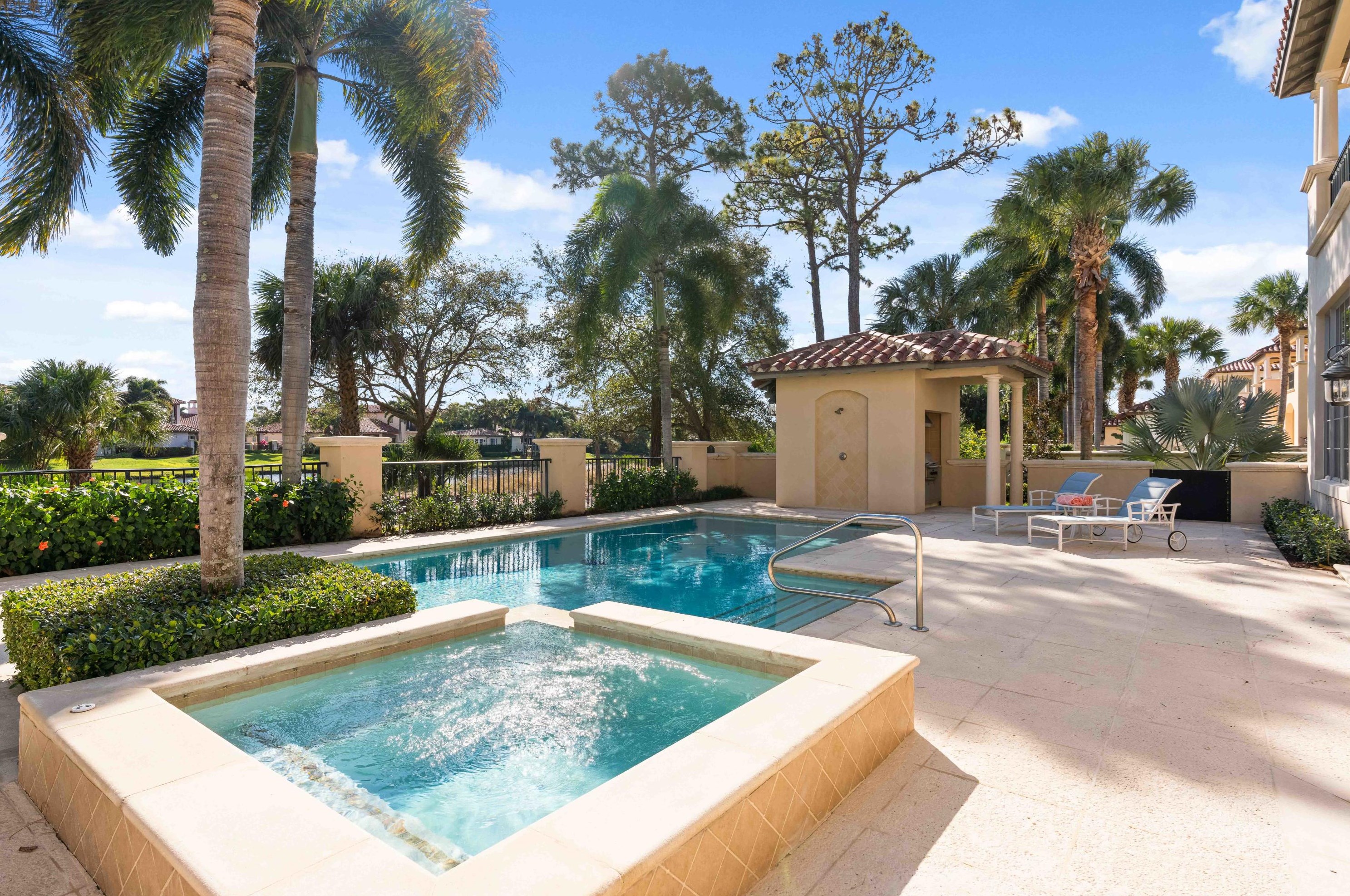 527 Bald Eagle Dr, Jupiter FL  33477-4205 exterior