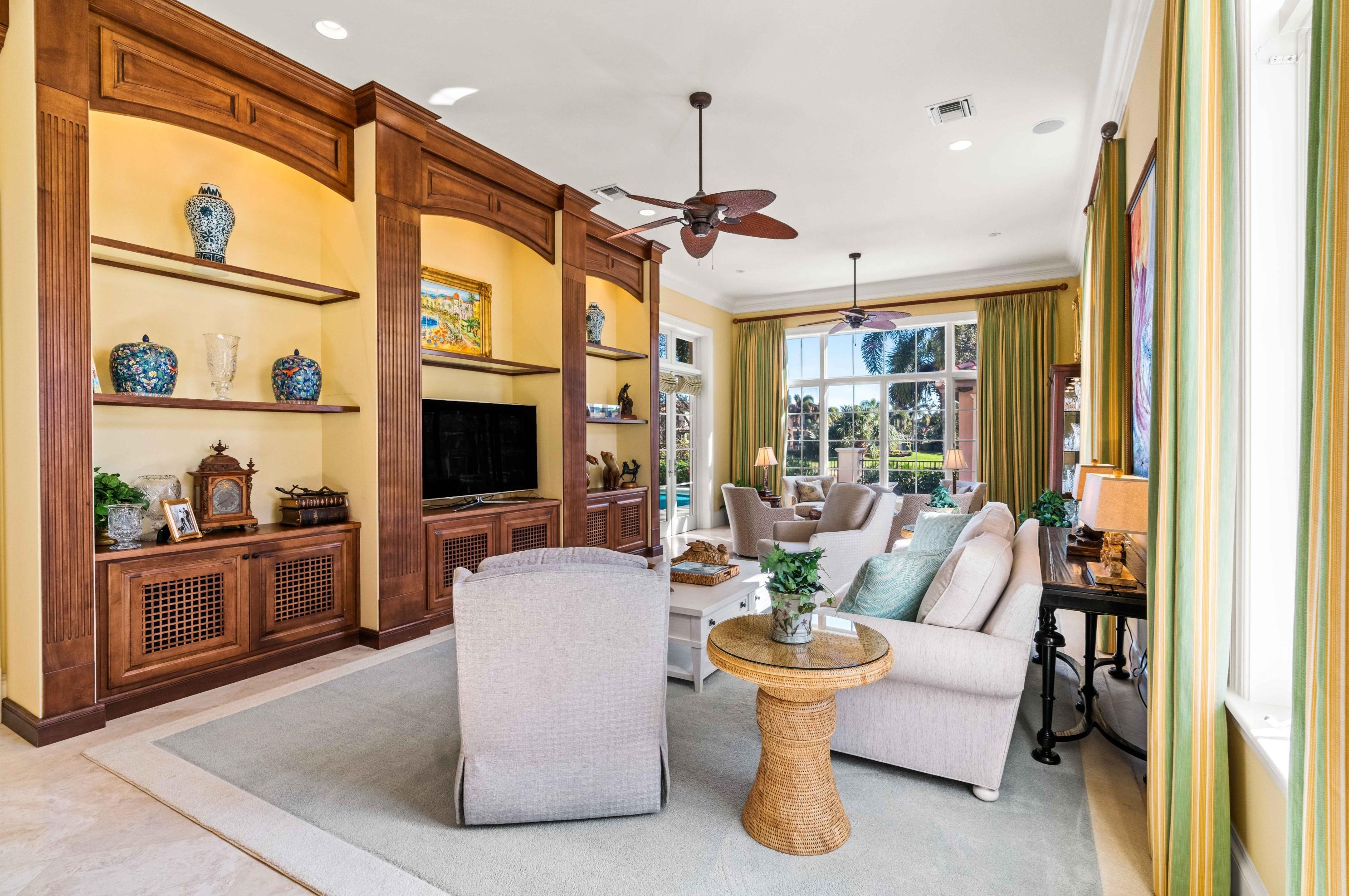 527 Bald Eagle Dr, Jupiter FL  33477-4205 exterior