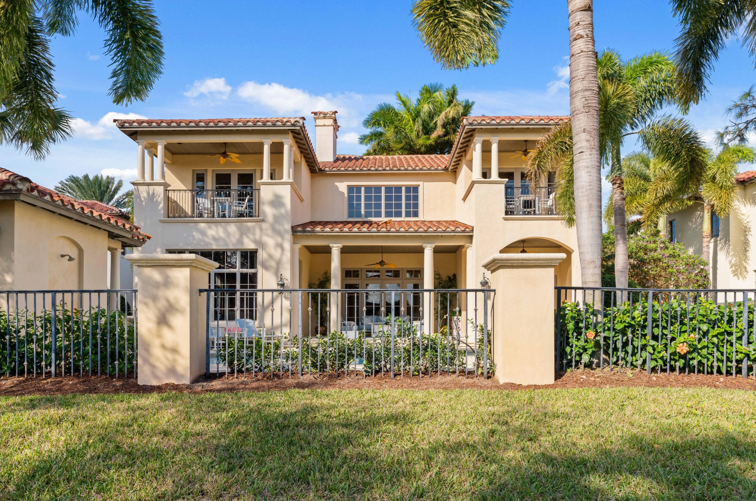 527 Bald Eagle Dr, Jupiter FL  33477-4205 exterior